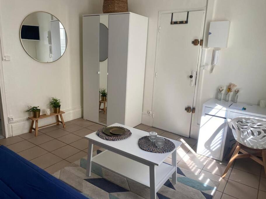 Le Penseur Studio Apartment Орлеан Екстериор снимка